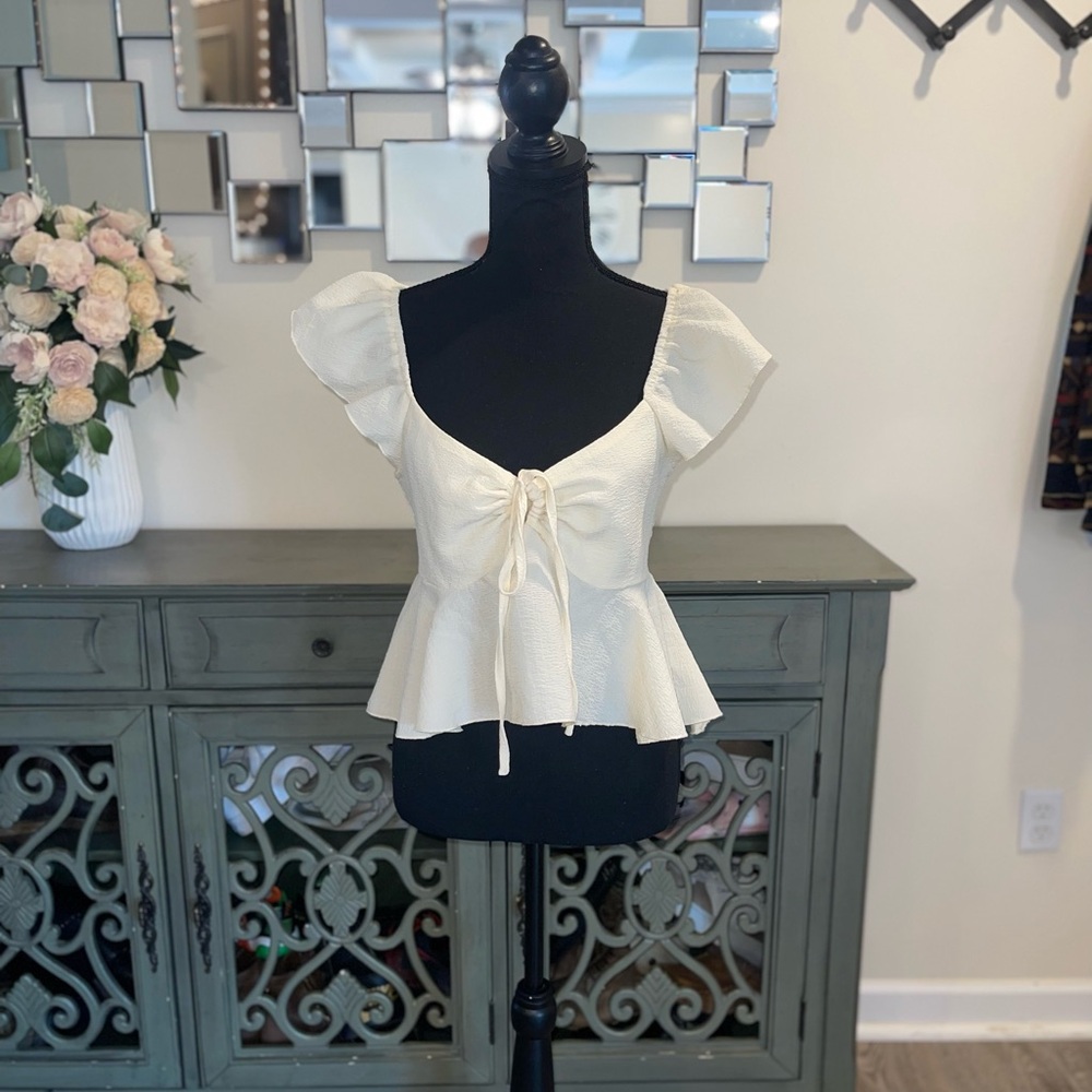*NWOT* Elegant Cream Peplum Top